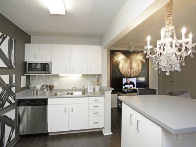 Sublease 4 bed apt- Rent by room