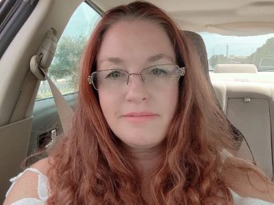 Melissa - Needs a House on iROOMit or a Room
