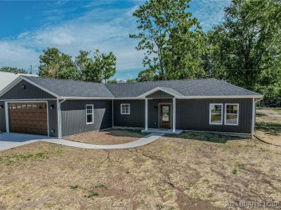 3 Bedroom 2BA 1455 ft Single Family House For Sale in Eldon, MO