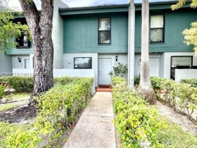 2 Bedroom 2BA 1214 ft Townhouse For Sale in Pembroke Pines, FL