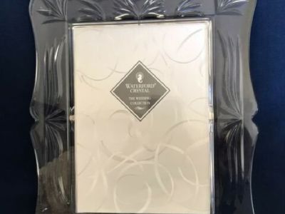 Waterford Crystal Swan Heart Scalloped Edge 5x7 Wedding Picture Frame