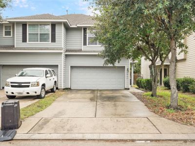 3 Bedroom 2BA 1461 ft Townhouse Condominium For Rent in Houston, TX