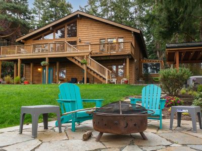 2 Bedroom 3.5BA House Vacation Rental in Rhodena Beach Cottages, Coupeville, WA