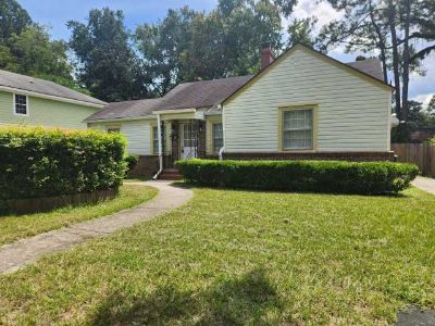 3 Bedroom 1.5BA 1491 ft Apartment For Rent in Savannah, GA