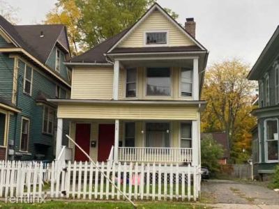 2 Bedroom 1BA Room For Rent in Kalamazoo, MI