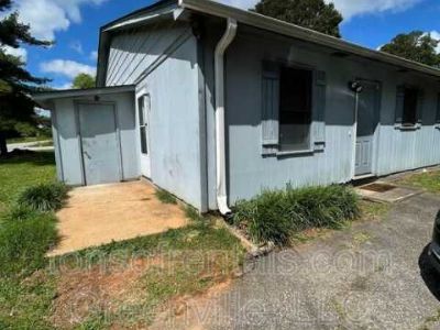 1 Bedroom 1BA 575 ft Pet-Friendly Apartment For Rent in Spartanburg County, SC