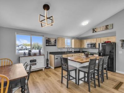4 Bedroom 2BA 1986 ft Single Family Home For Sale in WOODS CROSS, UT