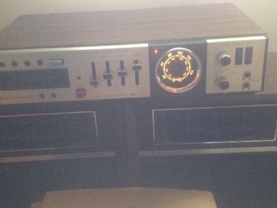AM\FM receiver with 8 track recorder