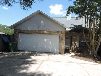 3 Bedroom 2BA 1373 ft Townhouse For Rent in Crestview, FL