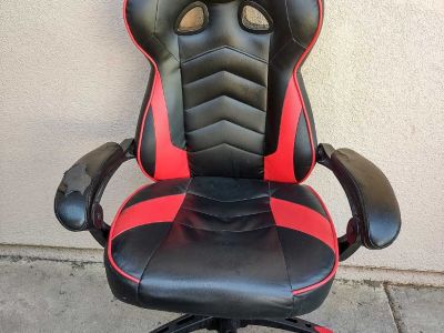 RESPAWN Ergonomic & Lumbar Support Swivel Gaming Chair, Red.