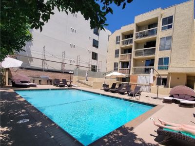 For Sale: 5143 Bakman Ave 219 in North Hollywood