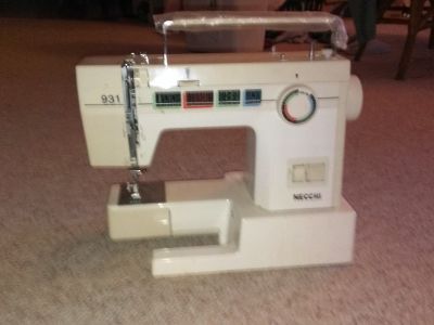 2 SEWING MACHINES 65$ BOTH GREAT DEAL