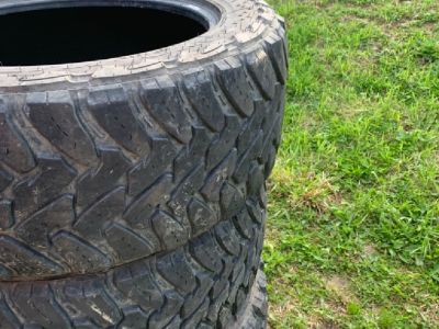 285/60/20 mud tires