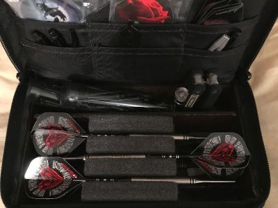 Pro darts 2sets with accessories and case
