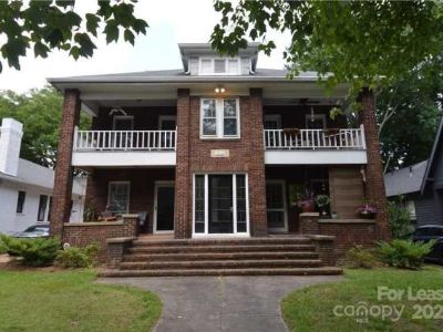 1 Bedroom 1BA 995 ft Apartment For Rent in Charlotte, NC