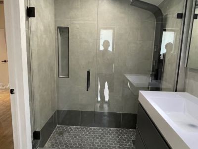 FRAMELESS SHOWER DOORS PORT ST LUCIE FL