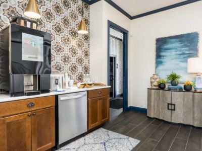 Sublease 2 bedroom 2 bathroom in Overland Park Apartment.