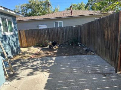 2 Bedroom 1BA 750 ft Pet-Friendly Apartment For Rent in Reno, NV