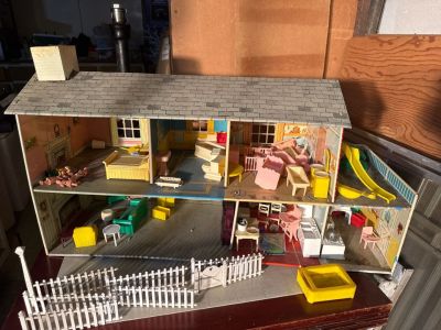 Vintage Doll House