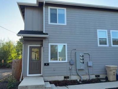 3 Bedroom 3BA 926 ft Pet-Friendly Apartment For Rent in Corvallis, OR