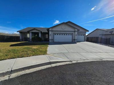 4 Bedroom 2BA 2312 ft Pet-Friendly Apartment For Rent in Cold Springs, NV