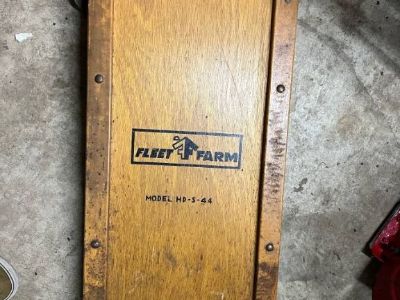 Auto Mechanics Creeper - Fleet Farm