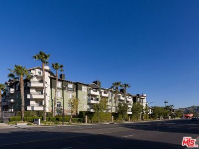 1 Bedroom 1BA 759 ft Apartment For Rent in Burbank, CA