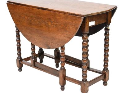 1920s English Antique Oak Drop-Leaf Table