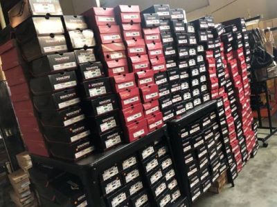 Shoe store sport shoes running shoes men’s women’s saucony - $25 (Ontario