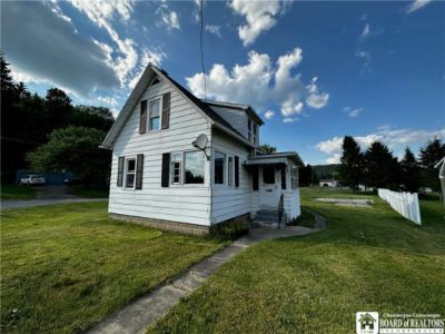 3 Bedroom 1BA 810 ft Single Family Home For Sale in Olean, NY