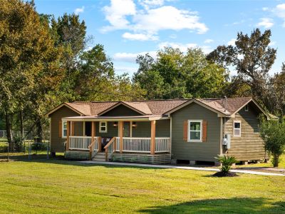 3 Bedroom 2BA 1385 ft Single Family House For Sale in Pearland, TX