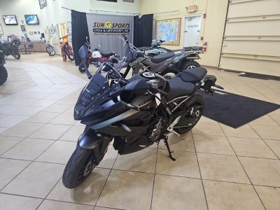 2025 Suzuki GSX-S 8R