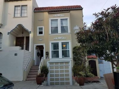 lovely unit is the upper-level of a newly-renovated duplex,