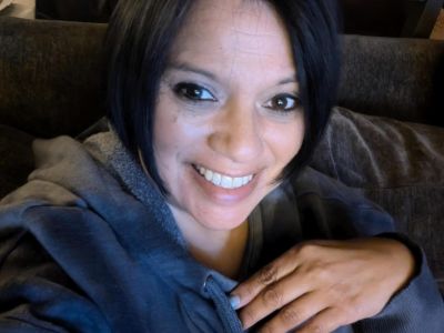 Experienced and Reliable Renton, WA Sitter Available for Your Family - Book Now!