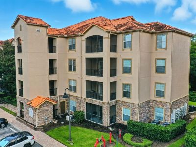 3 Bedroom 2BA 1210 ft Furnished Condo For Sale in DAVENPORT, FL