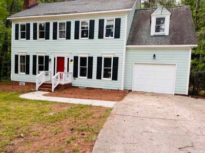 4 Bedroom 2.5BA 2200 ft Pet-Friendly Apartment For Rent in Wake County, NC