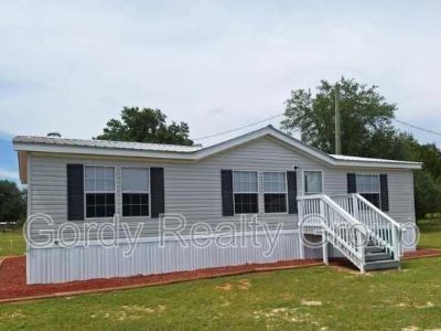 3 Bedroom 2BA 0 ft Pet-Friendly Apartment For Rent in Jackson County, FL