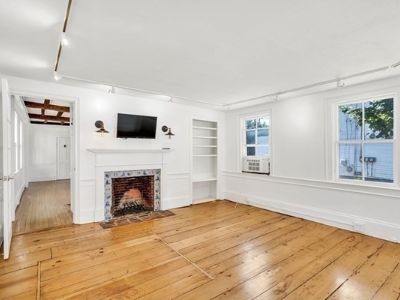 700 ft Commercial Property For Rent in Sudbury, MA