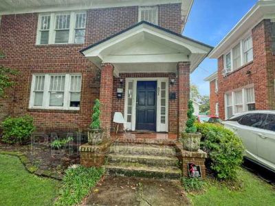2 Bedroom 1BA 0 ft Furnished Pet-Friendly Apartment For Rent in Savannah, GA