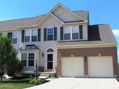 3 Bedroom 4BA 3,170 ft Pet-Friendly Townhouse For Rent in Miamisburg, OH