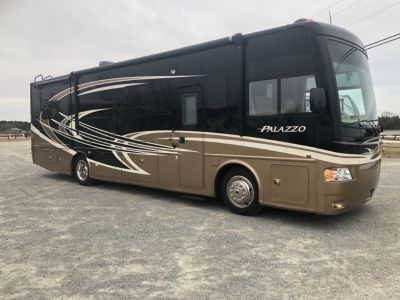 2014 Thor Palazzo diesel pusher