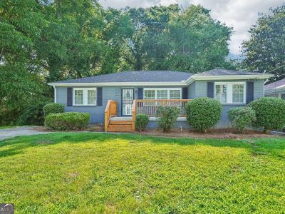 3 Bedroom 2BA 1531 ft Single Family Home For Rent in Atlanta, GA