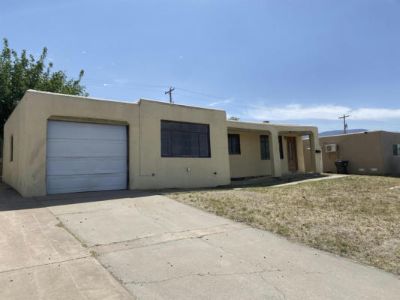 3 Bedroom 2BA 1449 ft Single Family Home For Sale in Alamogordo, NM