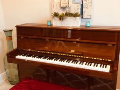 Young Chan upright piano