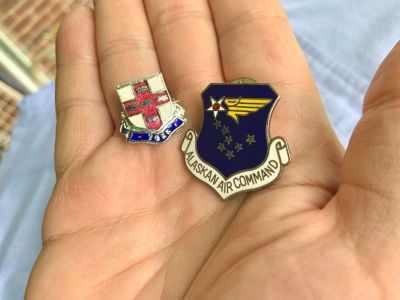 York England Coat Of Arms & Alaskan Air Command Cool Pin Combo