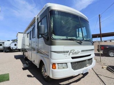 2004 Fleetwood Flair 33R