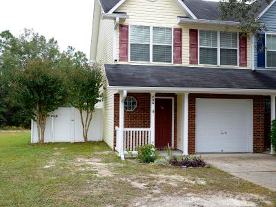 3 Bedroom 2BA 1356 ft Townhouse For Rent in Crestview, FL