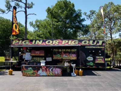 35ft catering/BBQ trailer with living quarters