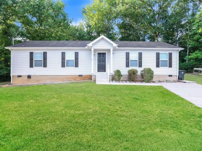 3 Bedroom 2BA 1400 ft Apartment For Rent in Antioch, TN