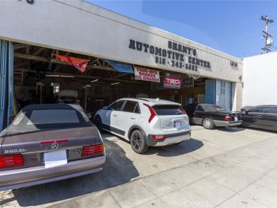 2500 ft Commercial Property For Rent in Glendale, CA